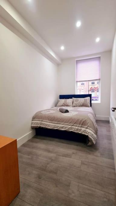 2 Bed Cosy Flat Close To Bus & Tube Station London Luaran gambar