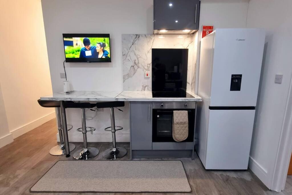 2 Bed Cosy Flat Close To Bus & Tube Station London Luaran gambar