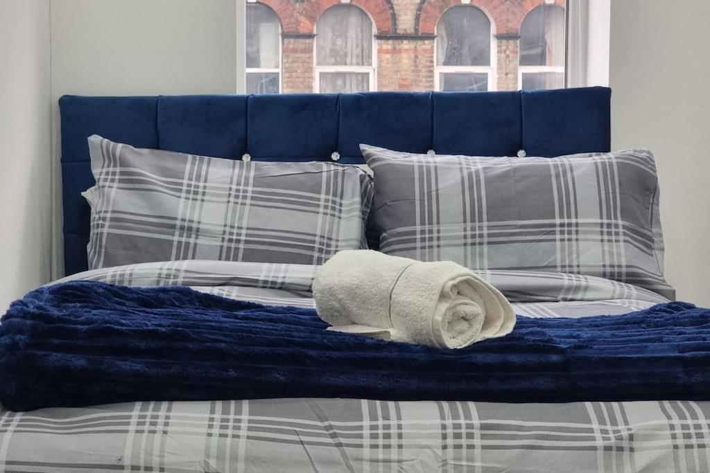 2 Bed Cosy Flat Close To Bus & Tube Station London Luaran gambar